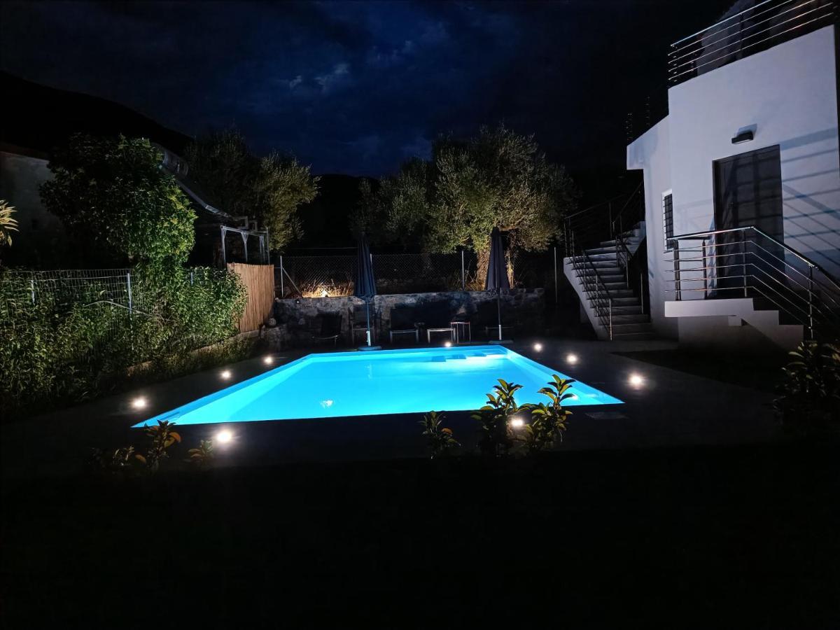 Evilenia Luxury Apartments Kalamata Zewnętrze zdjęcie