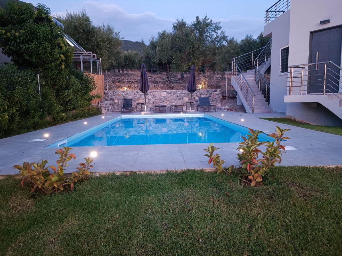Evilenia Luxury Apartments Kalamata Zewnętrze zdjęcie
