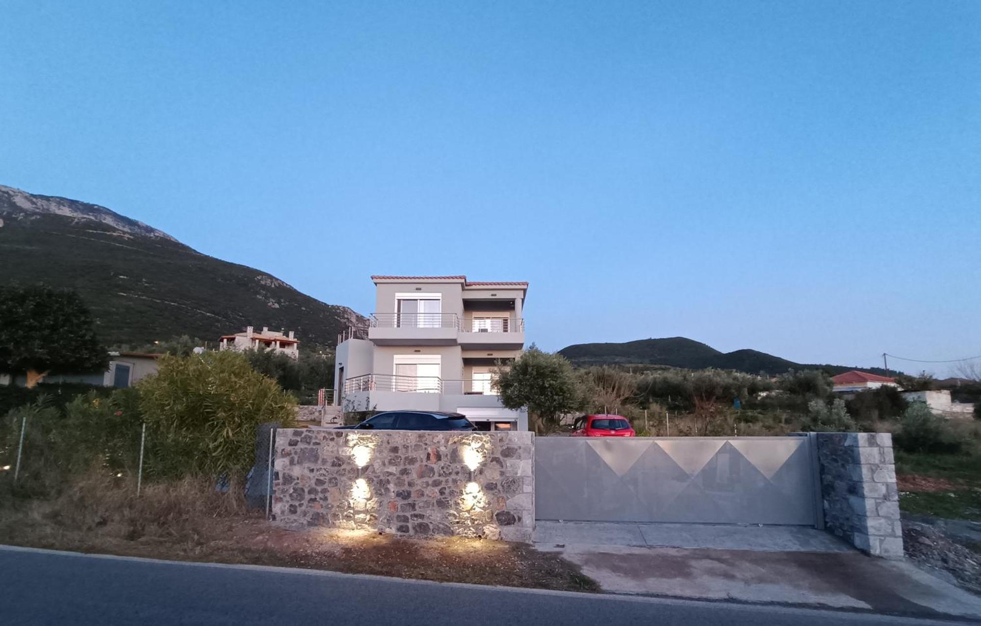 Evilenia Luxury Apartments Kalamata Zewnętrze zdjęcie